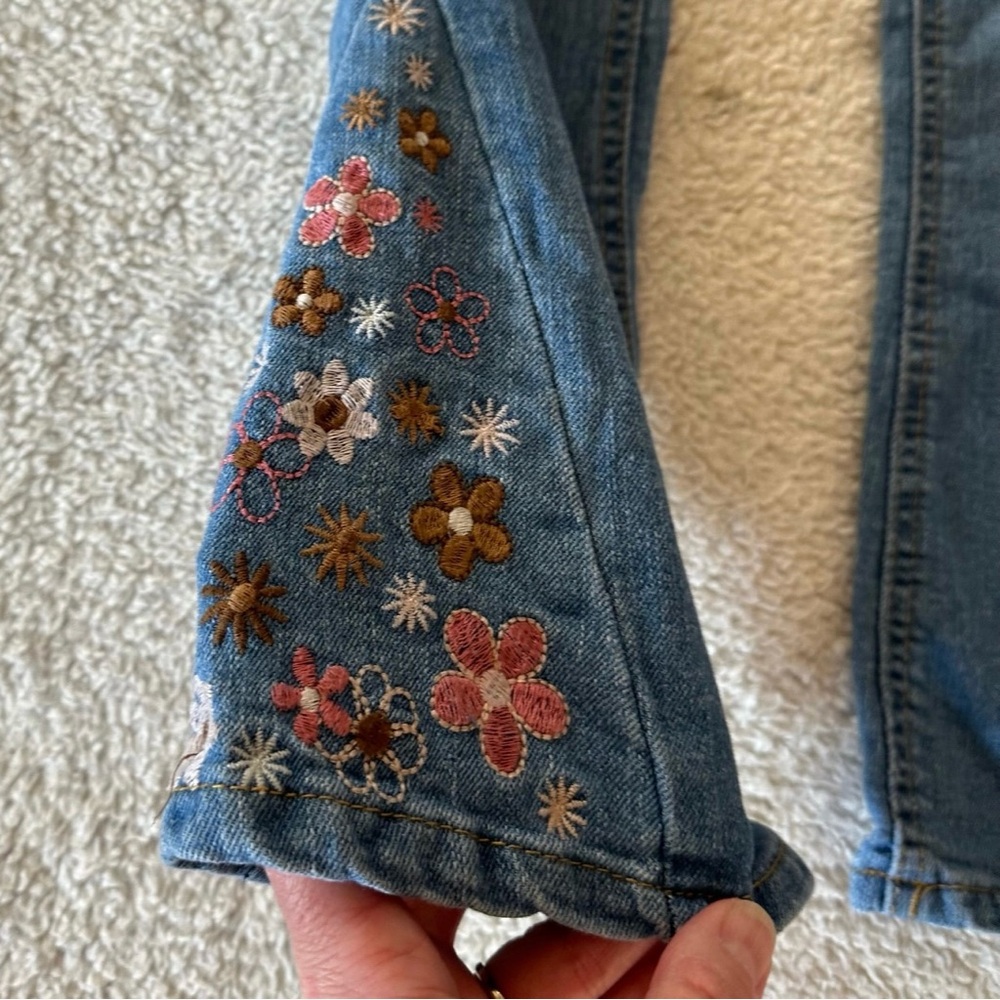 Wallflower Jeans - Picture 3 of 7